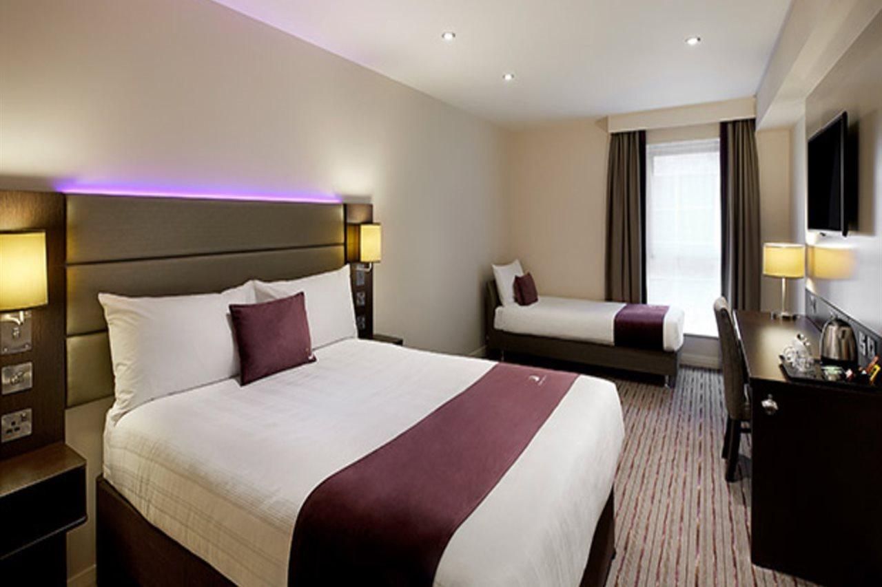 Premier Inn Stirling City Centre Exterior foto